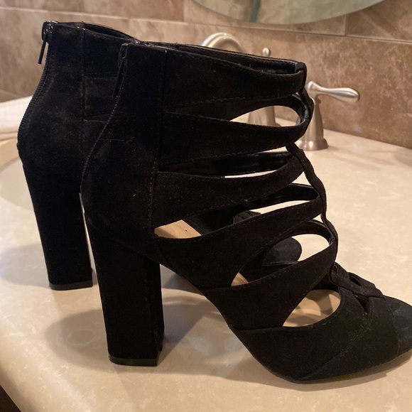 Open toe caged heel - Picture 5 of 5